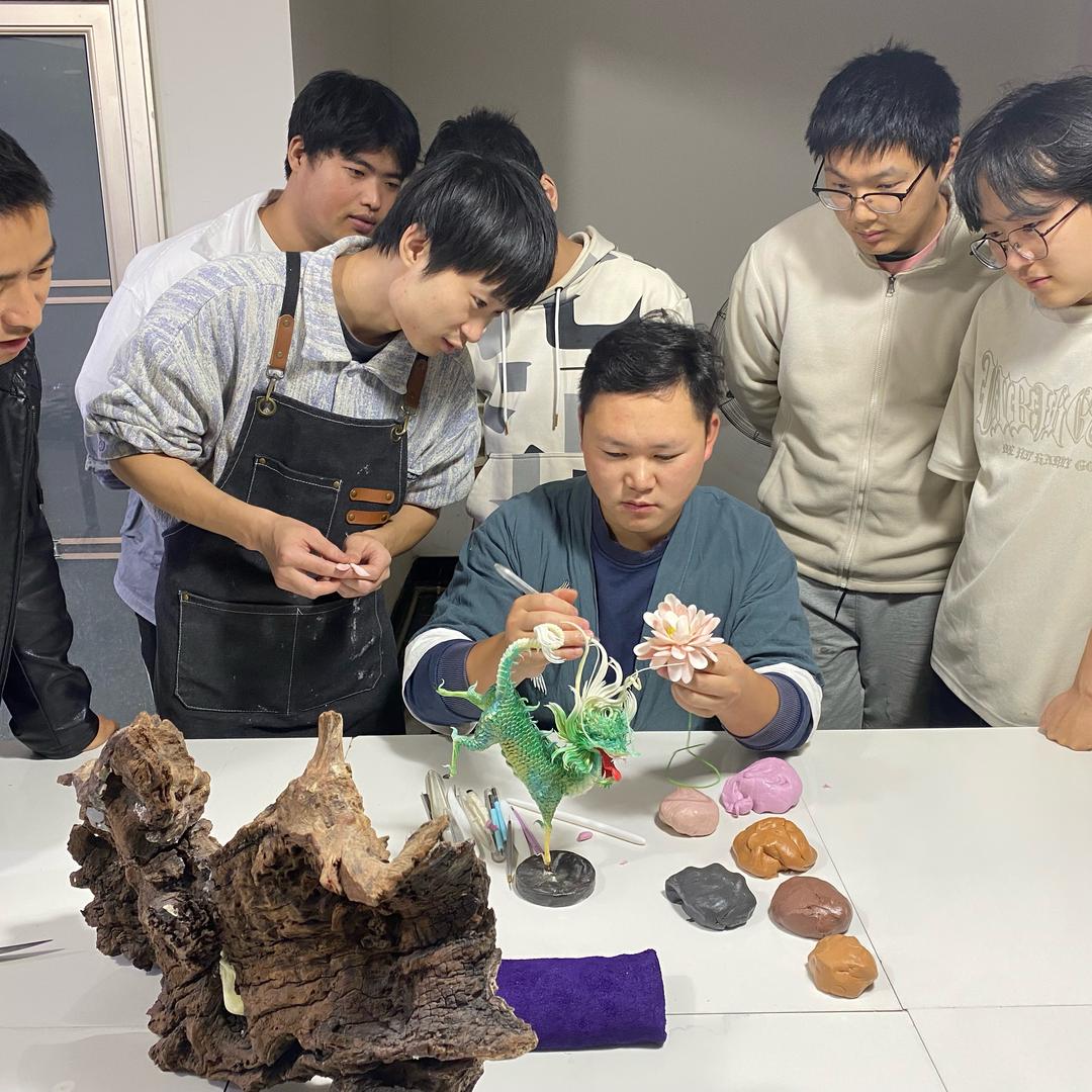 领航面塑邹应朋