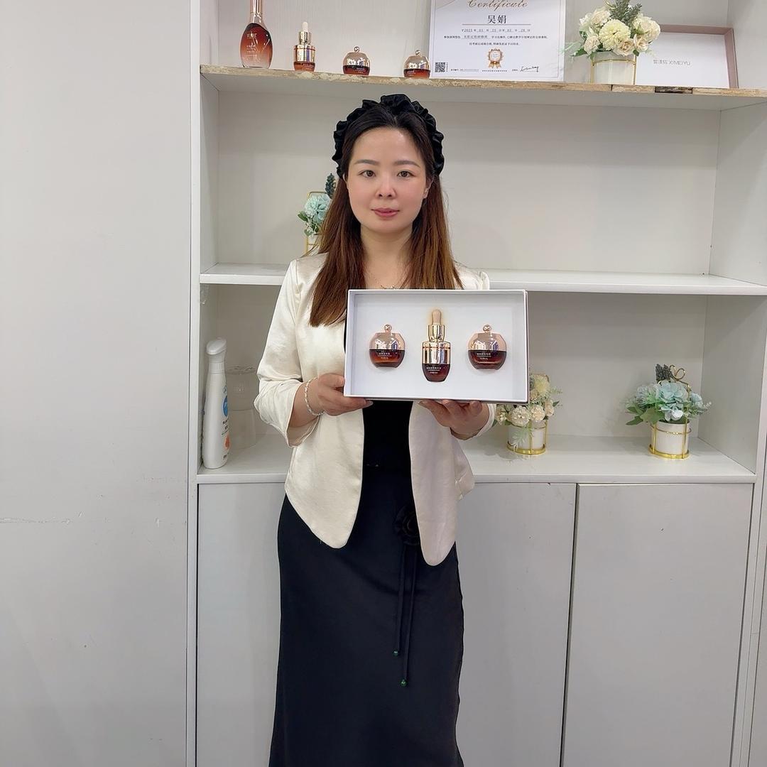 点点霜源头静静