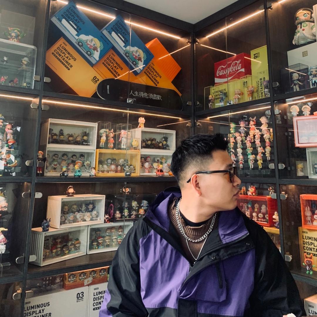 吴兴知慎服装