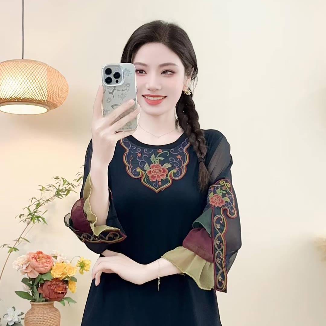 军格原创刺绣棉麻女装店