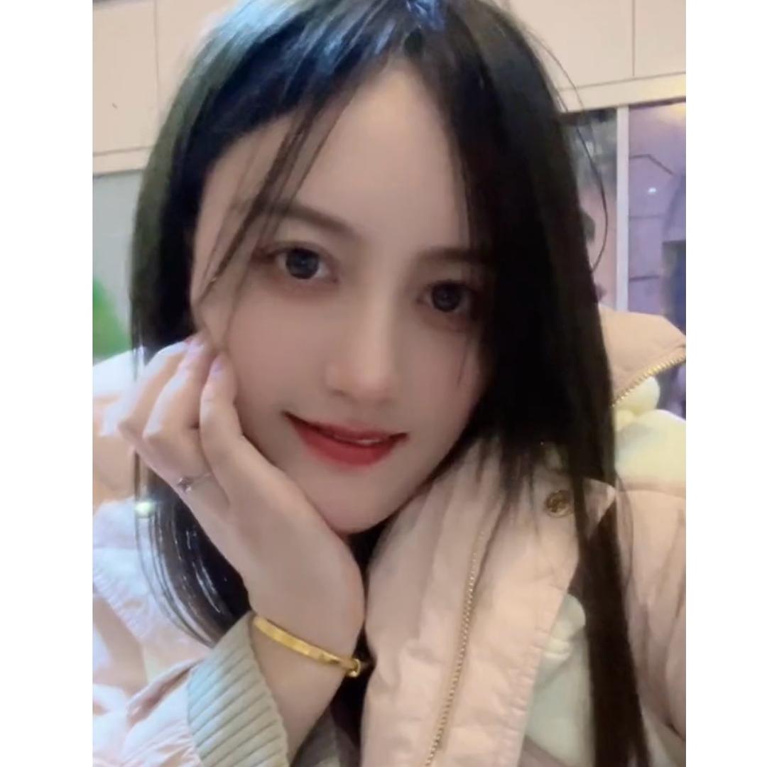 农村丁美妞（爆汁大鸡腿）