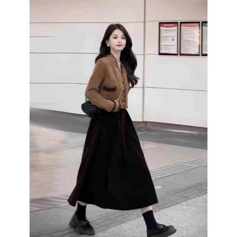 芫妤轻奢高端女装