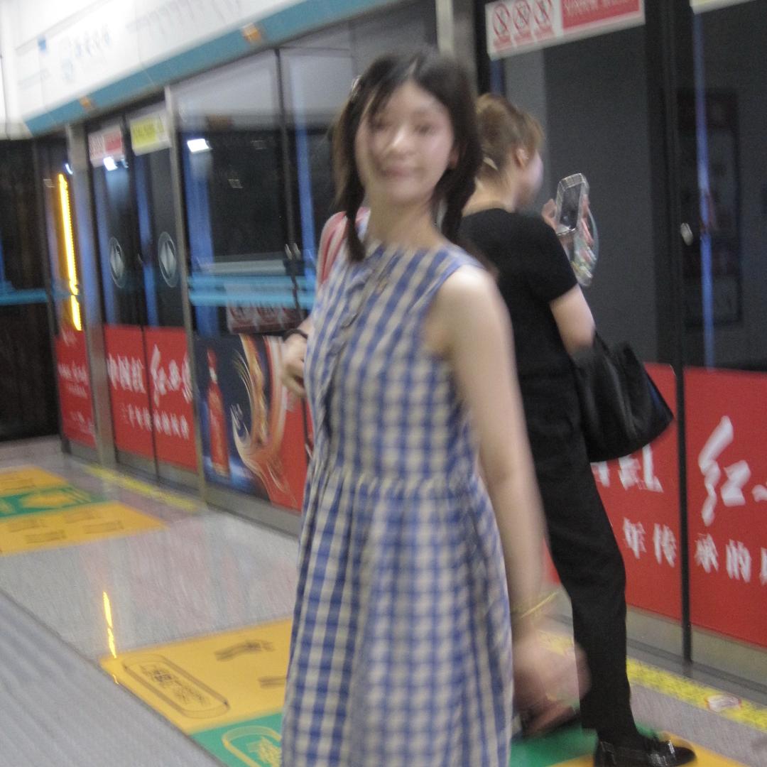 荞子小姐