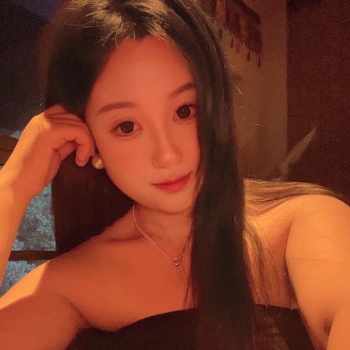 一只美娜💋