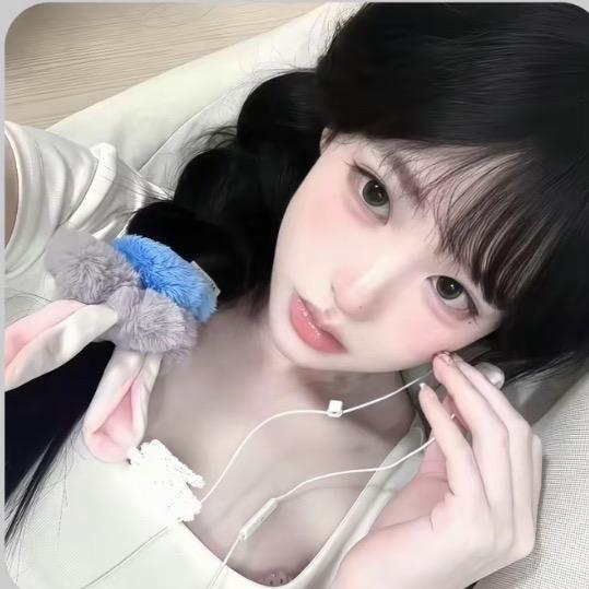 小小婷🤡