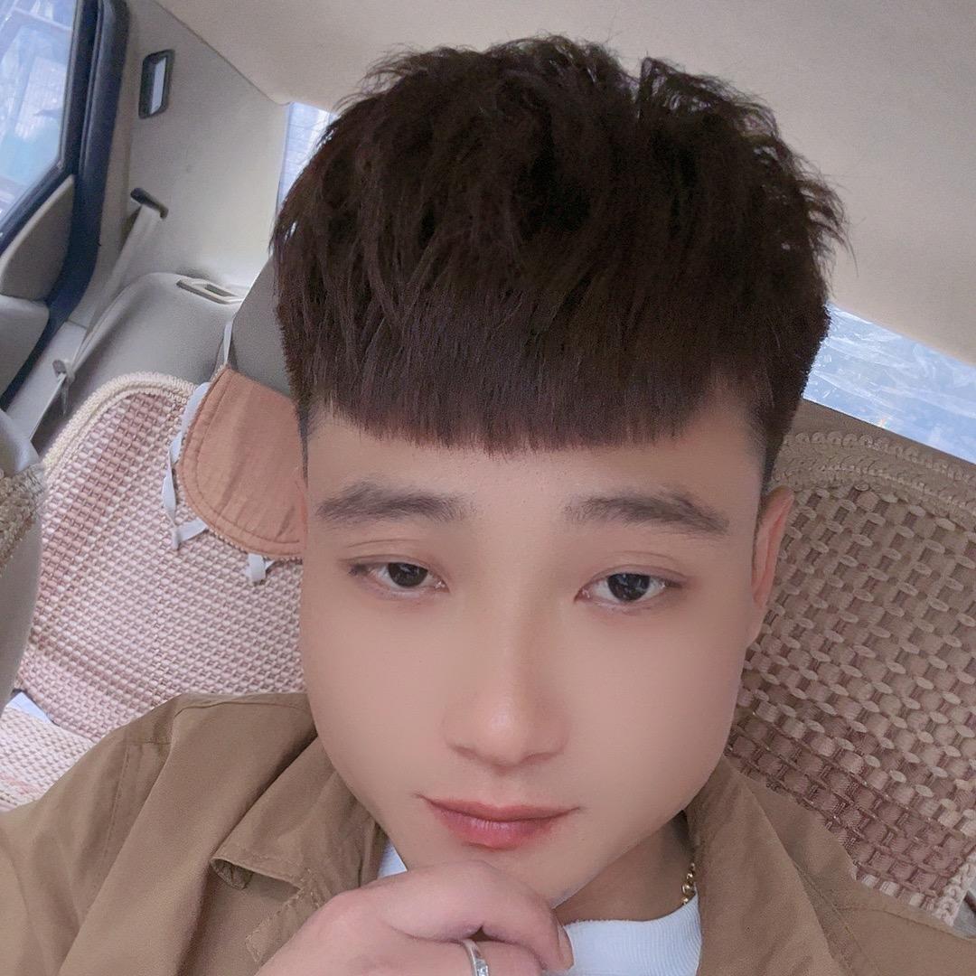 @,吕先生