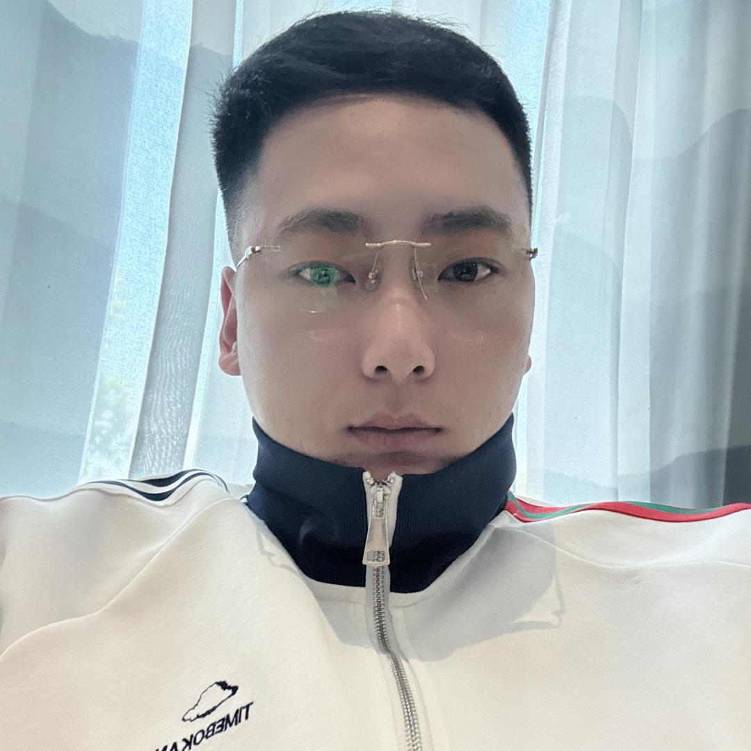 老挝🇱🇦哥斯拉酒吧陈明