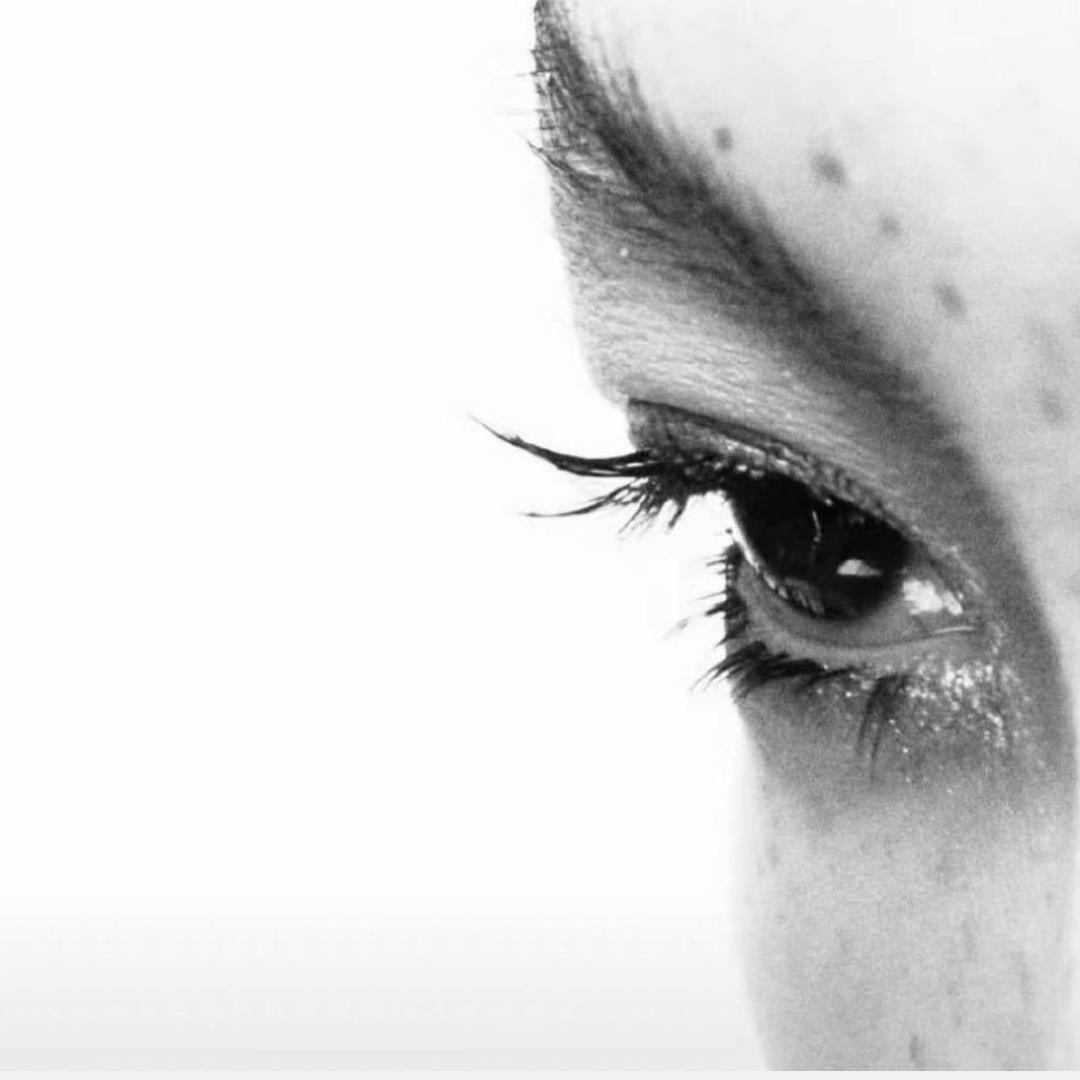 你要是再跟我玩视奸那出我就他妈把你牙掰了