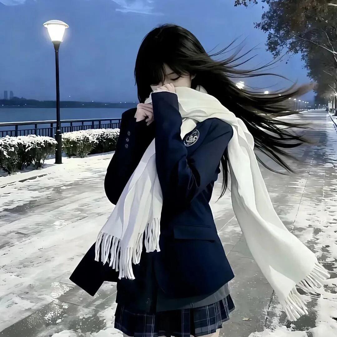 咬ル
