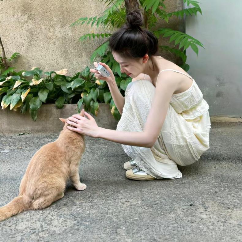 小乖caTToiin