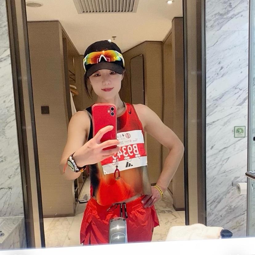 跑道上的水饺西施