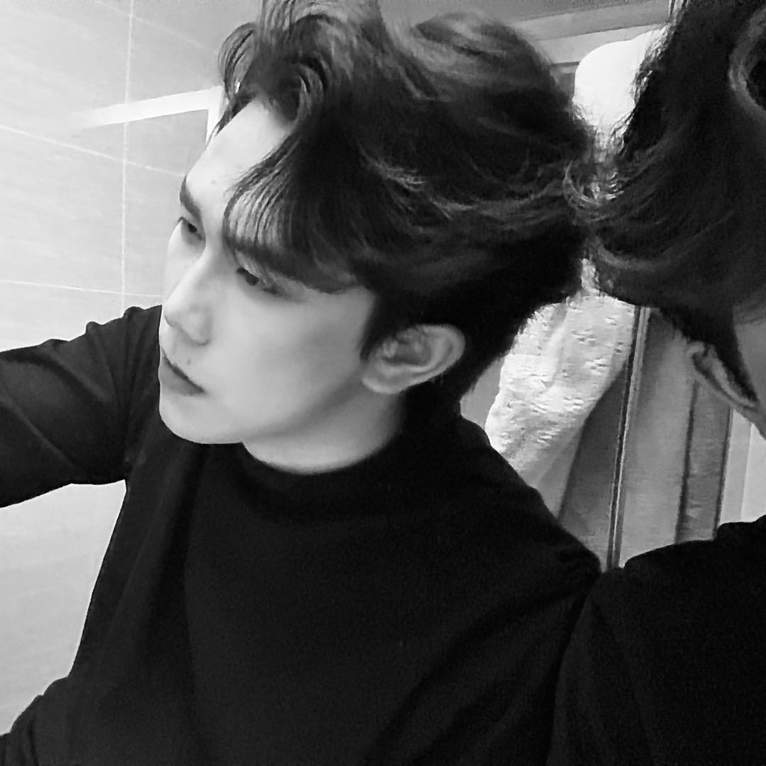 P痞老板🔘/江江哥周冠