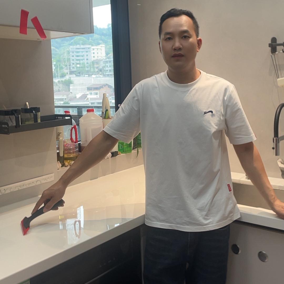 青田家具贴膜灶台玻璃划痕修复