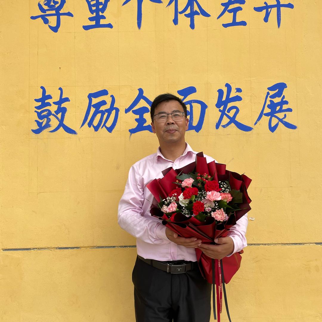 陈文水小老头