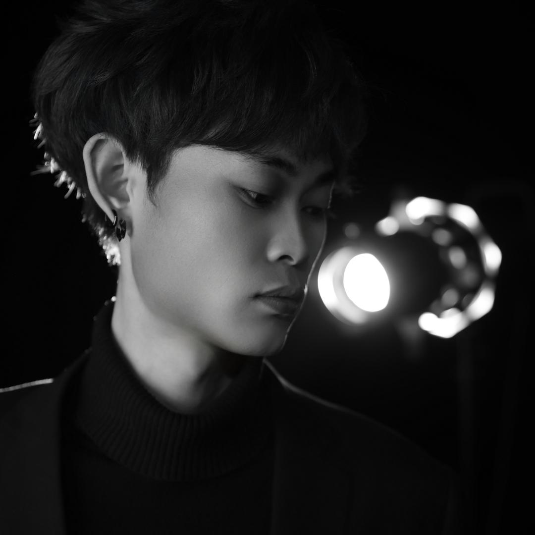 锁骨小王子（8090美发）