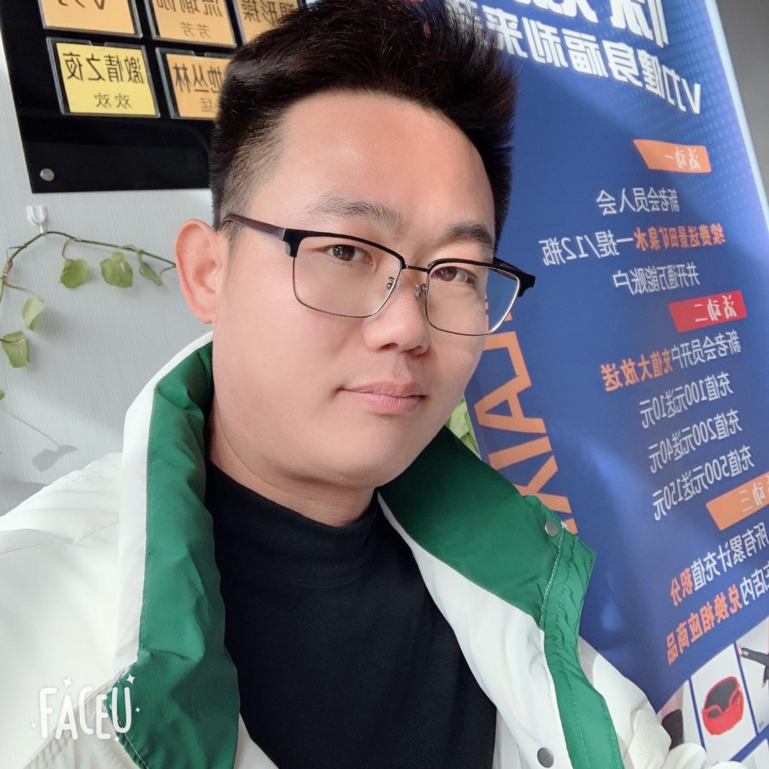 一只靓仔 😂 阿坤
