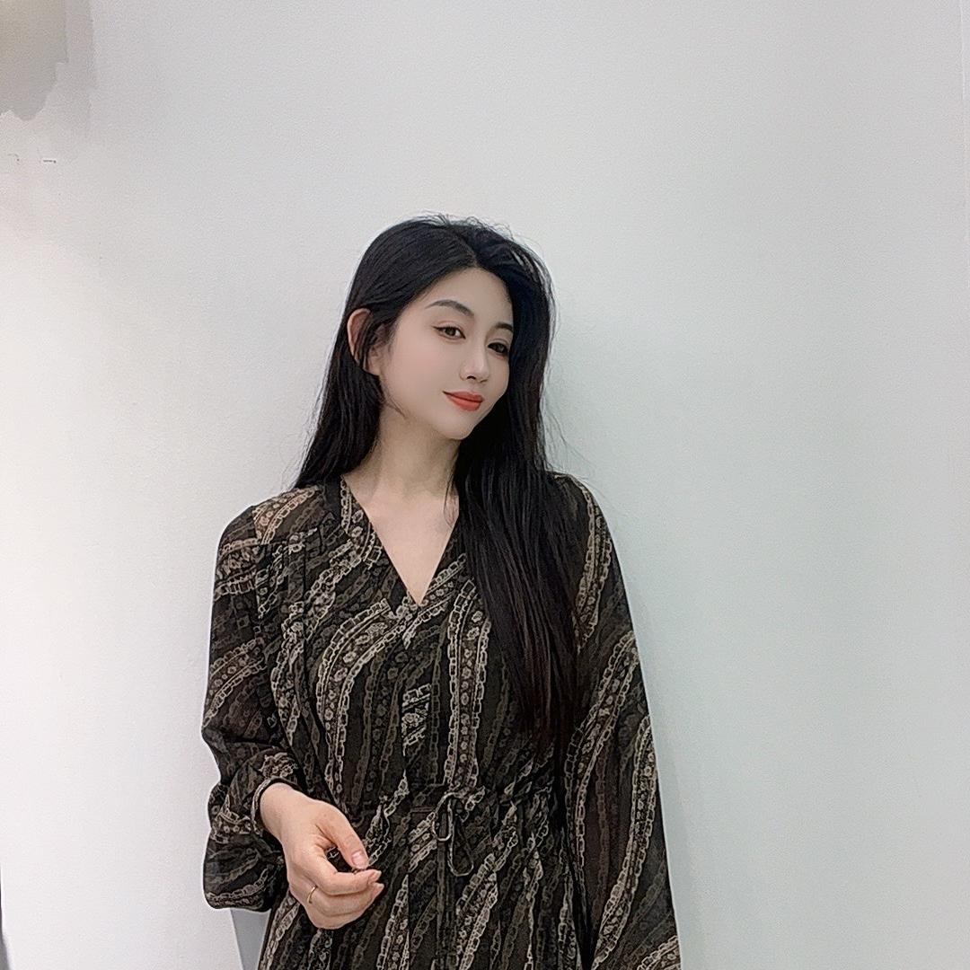 郑州银基女王服饰