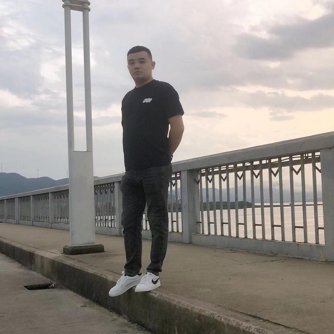 ⬆️H先生⬆️