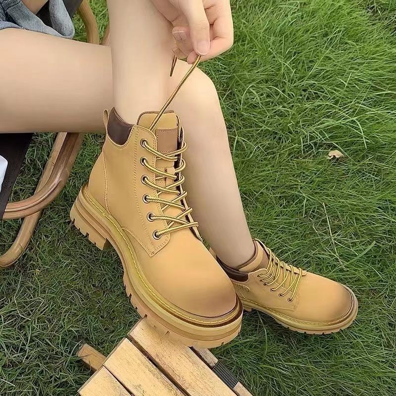 小静马丁靴
