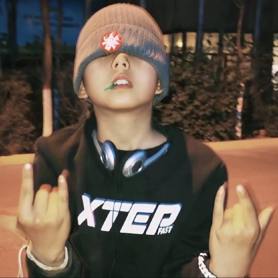 ￴￴￴￴ ￴￴ ￴￴