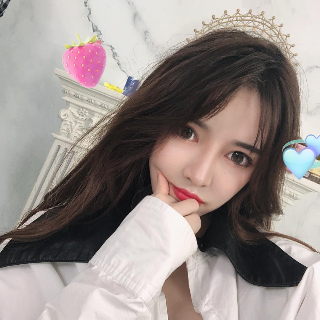 希娅穿什么