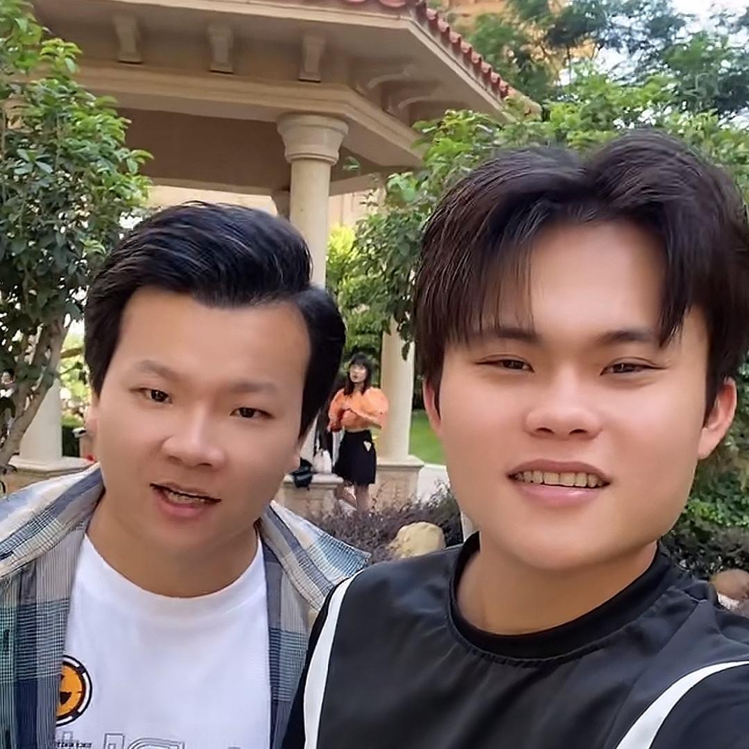 房东阿天夫妇