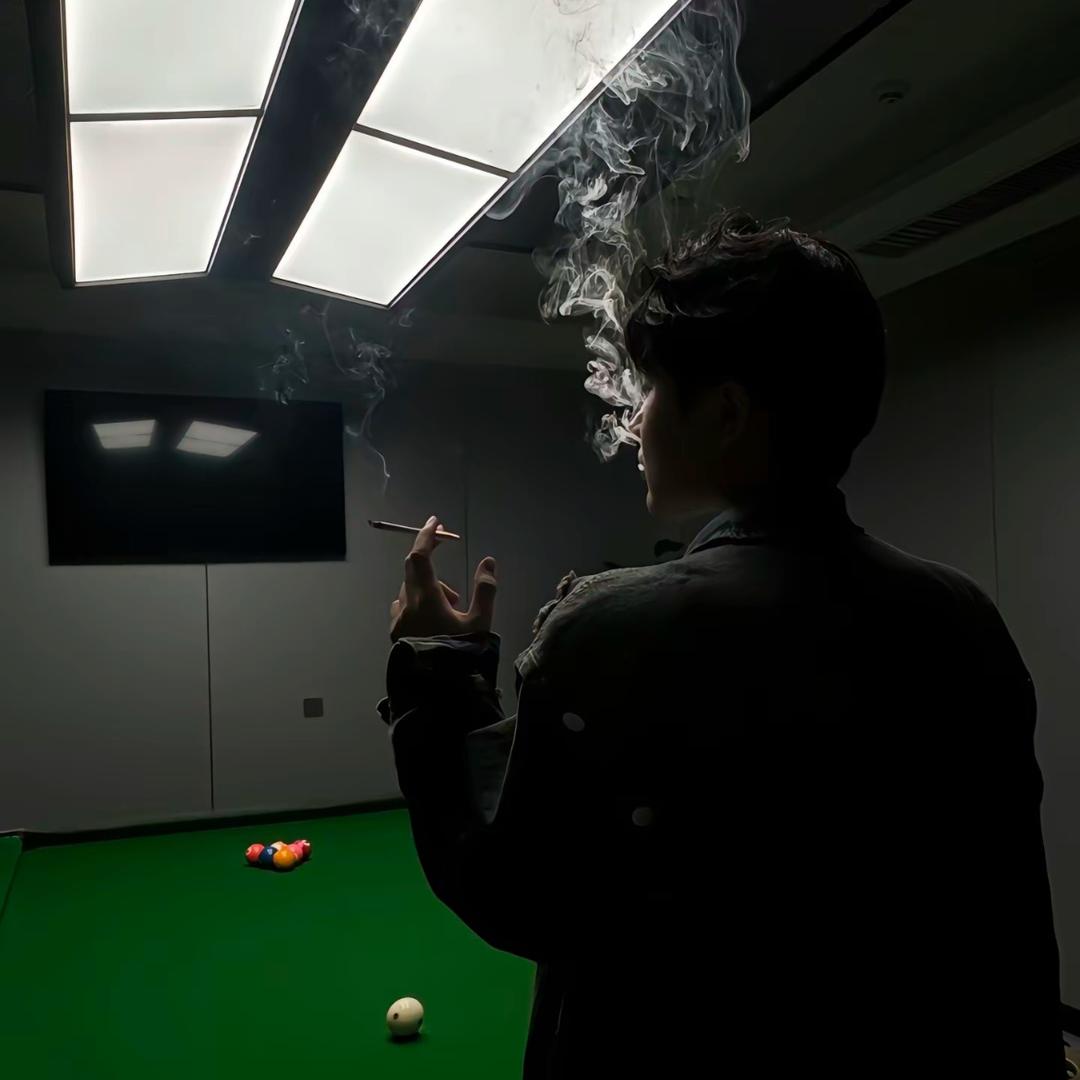 大梁(台球器材)