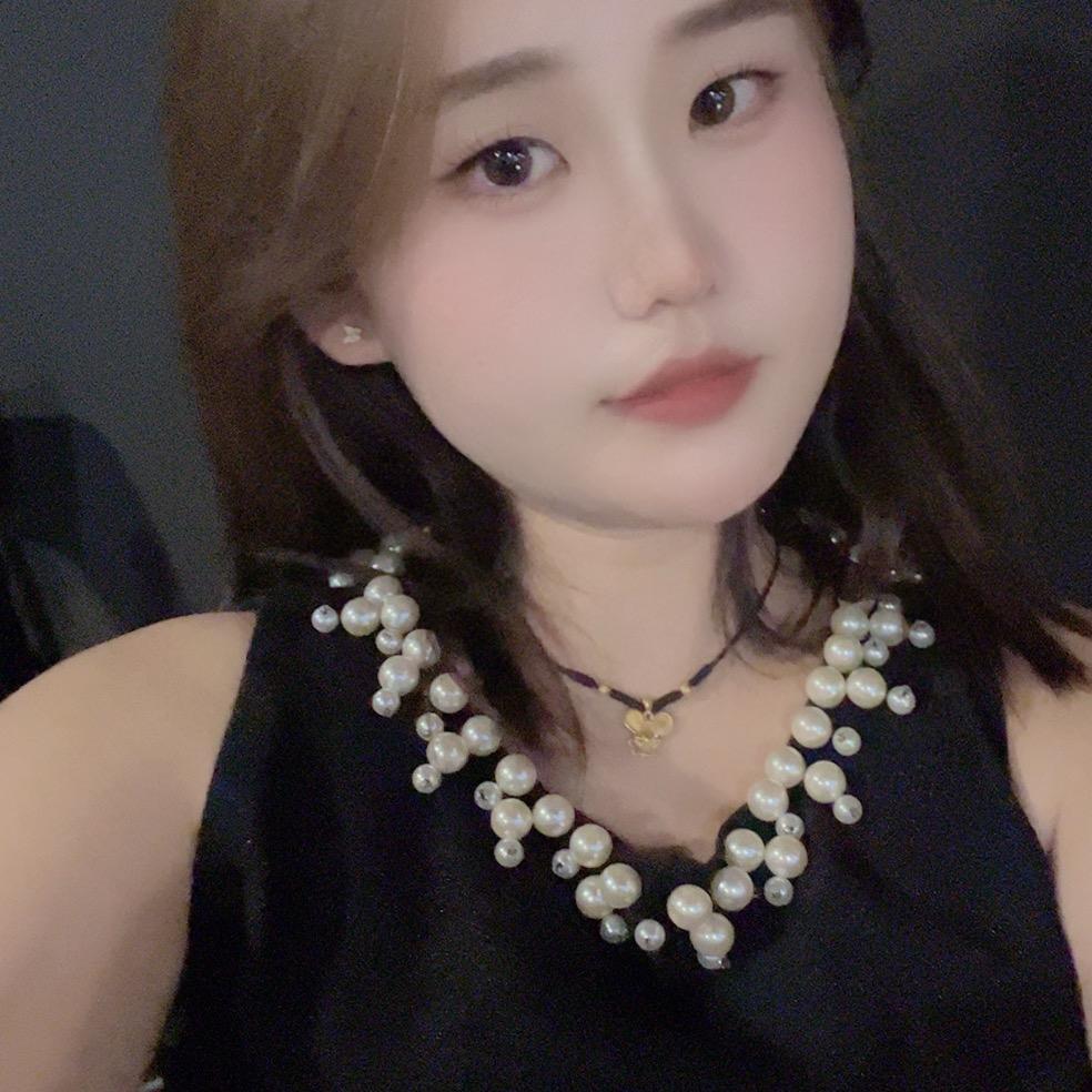 小英呀.