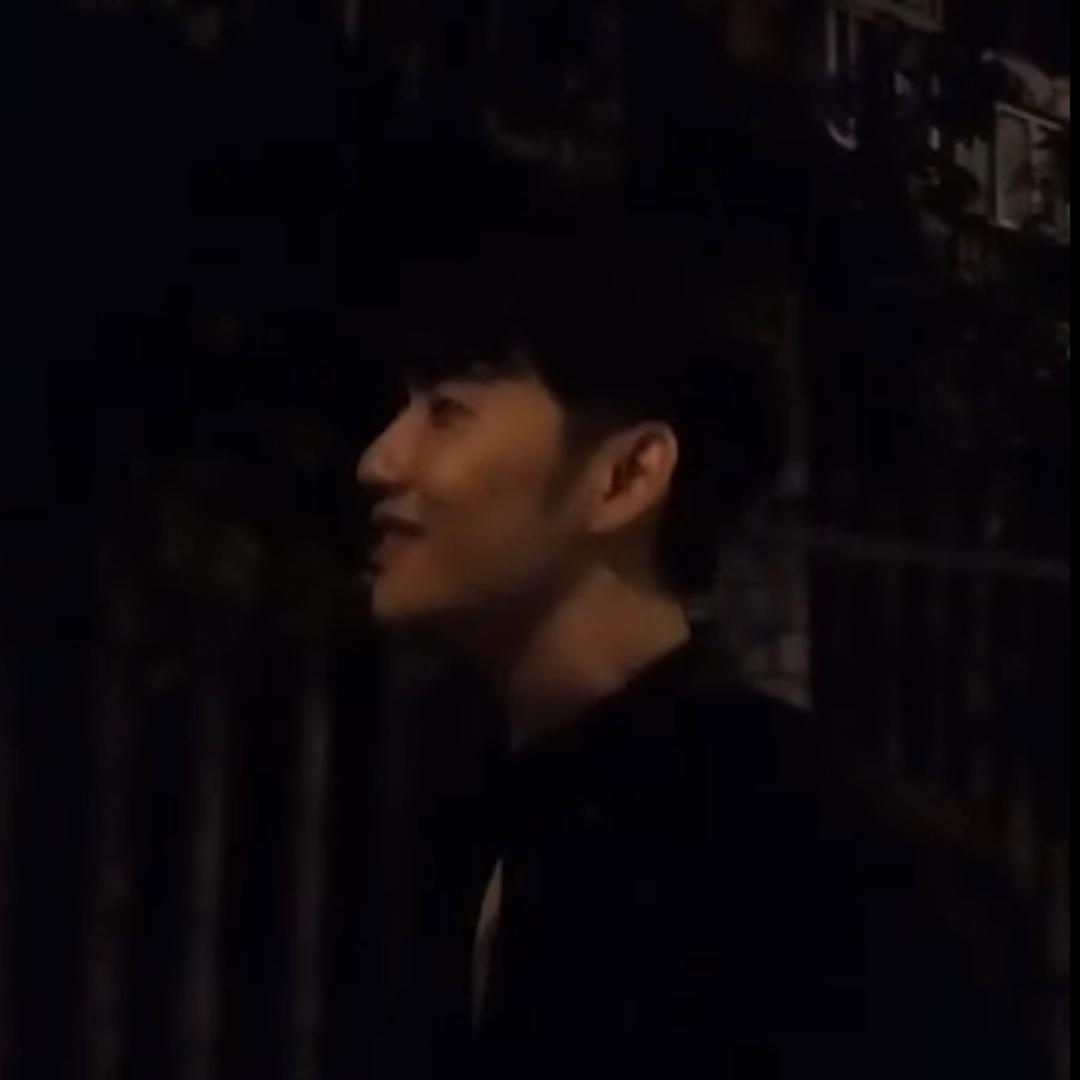 伦少爱篮球