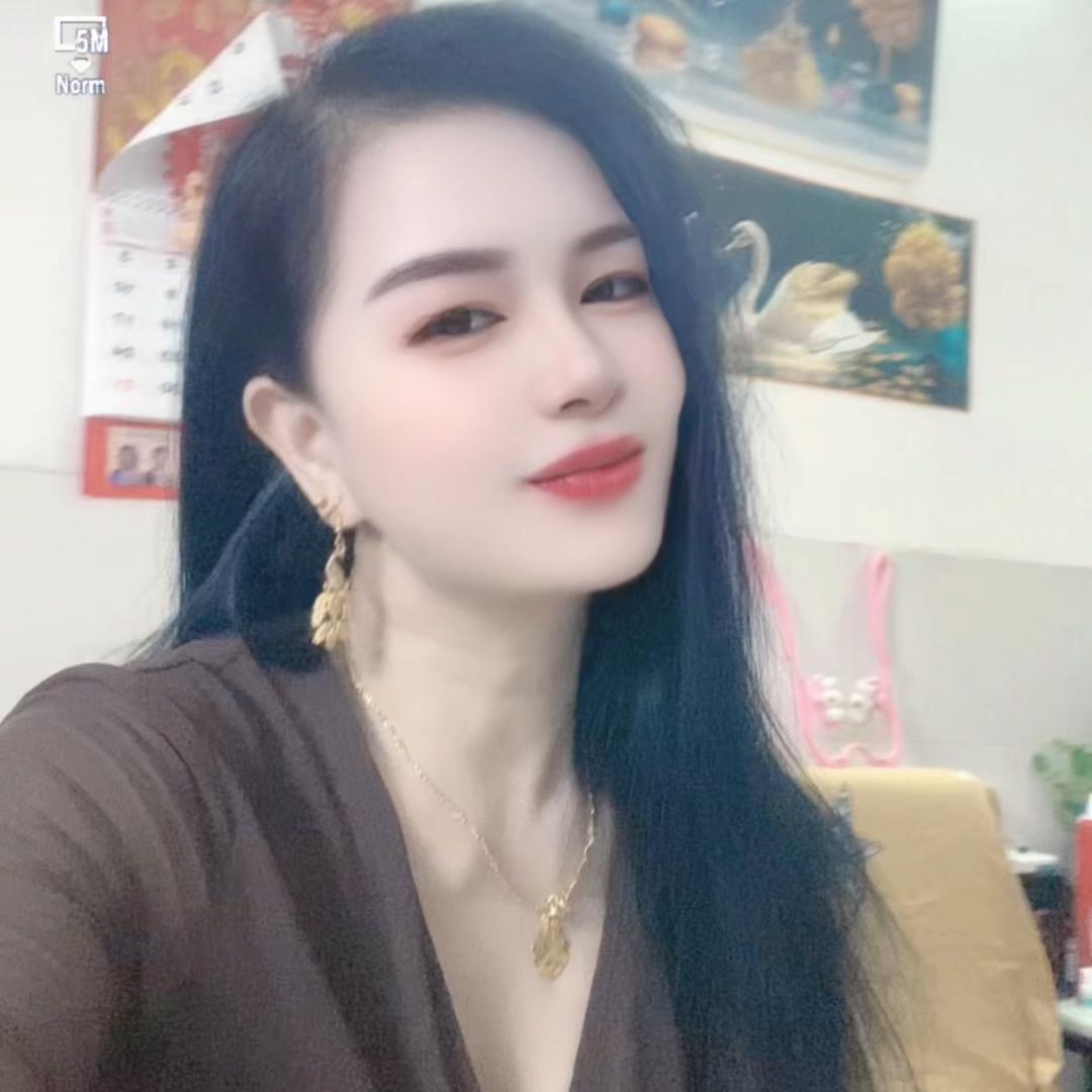 英子