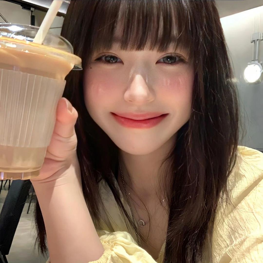 美女也会ᵉᵐᵒ