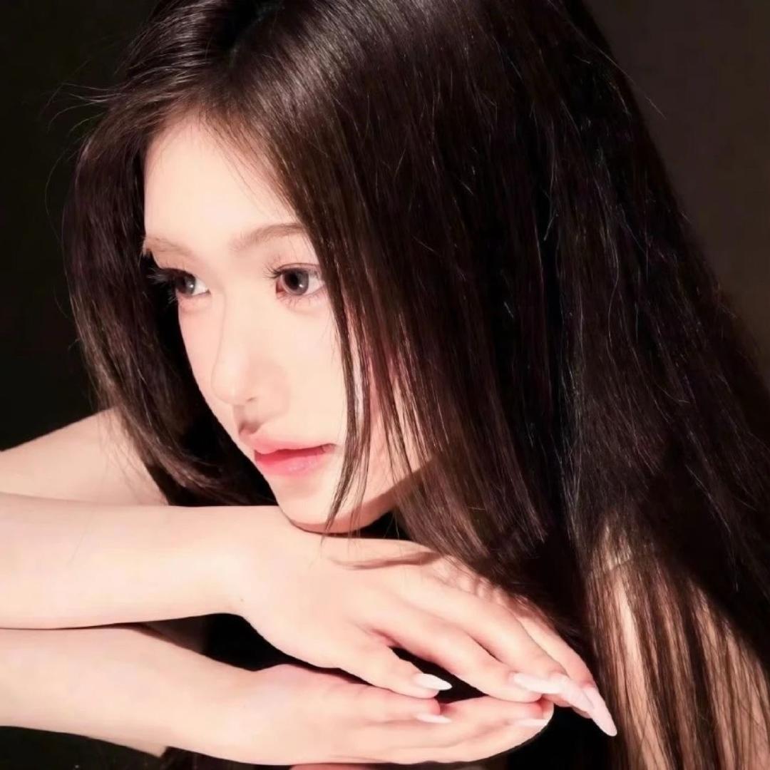 一个安静的美男子