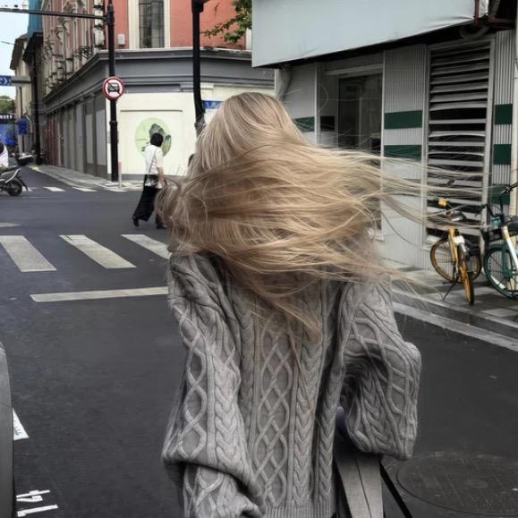 女的
