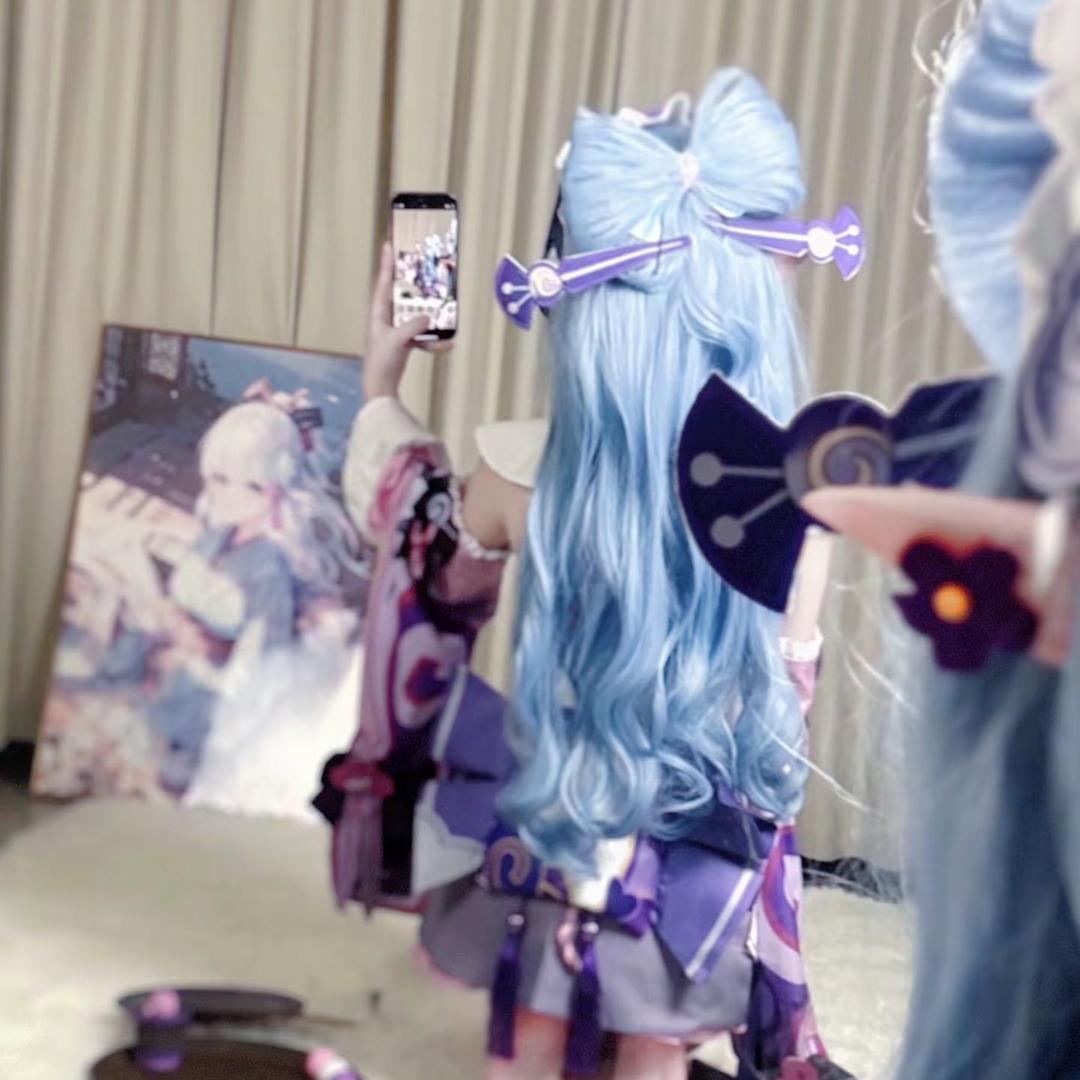 十八＞𐋣＜