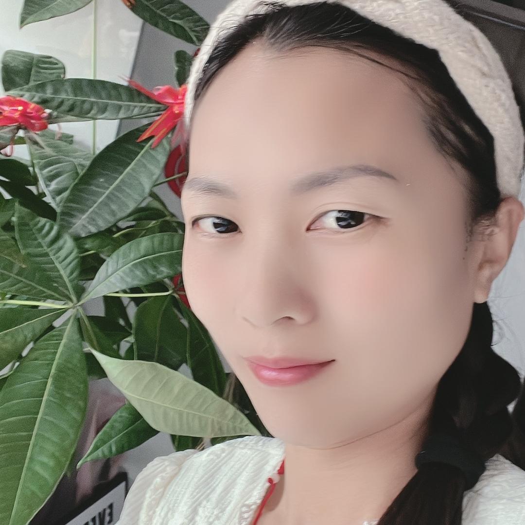 吖頭（好物在橱窗）
