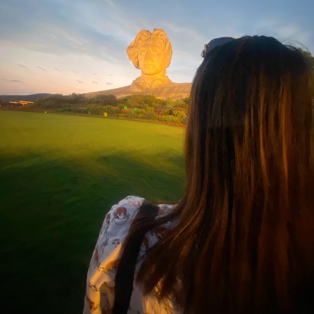 东善桥蔻栖女装_刘丽