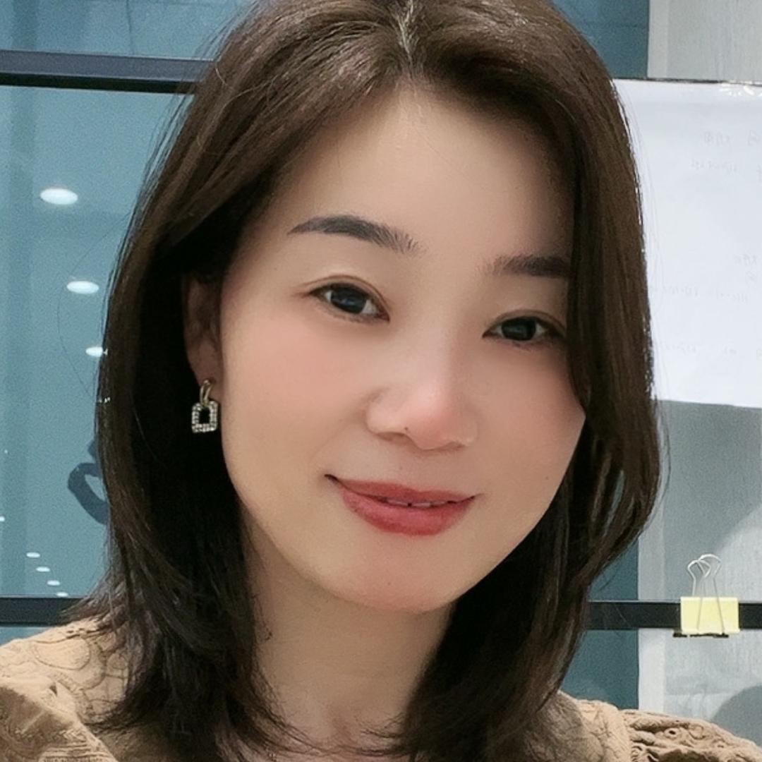 何青华服饰工厂店