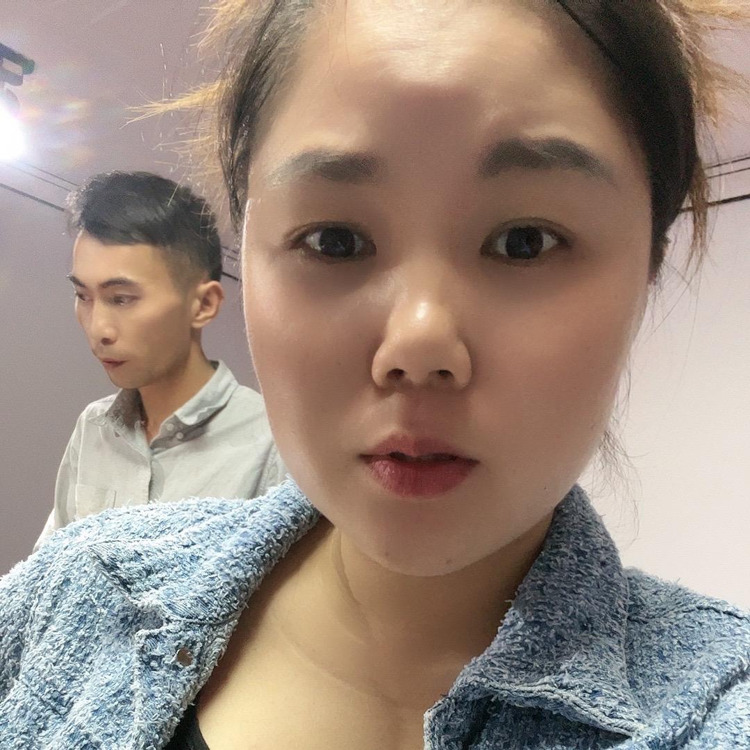 金滩大姐姐海鲜干货店出海捕鱼