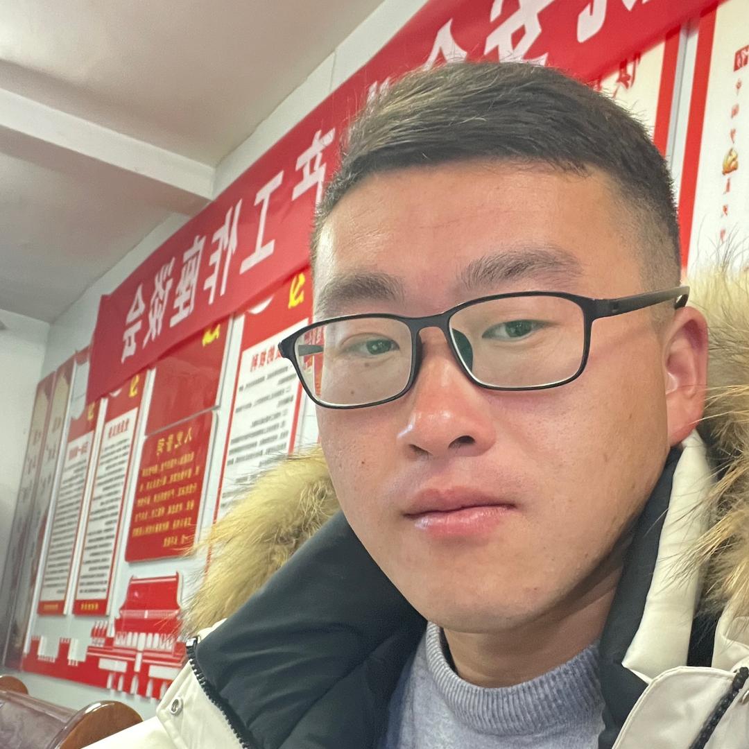 徐州趣悠草莓农场小龚同学