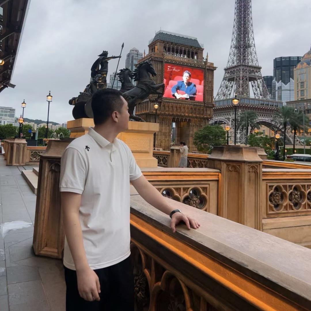 尹舰-