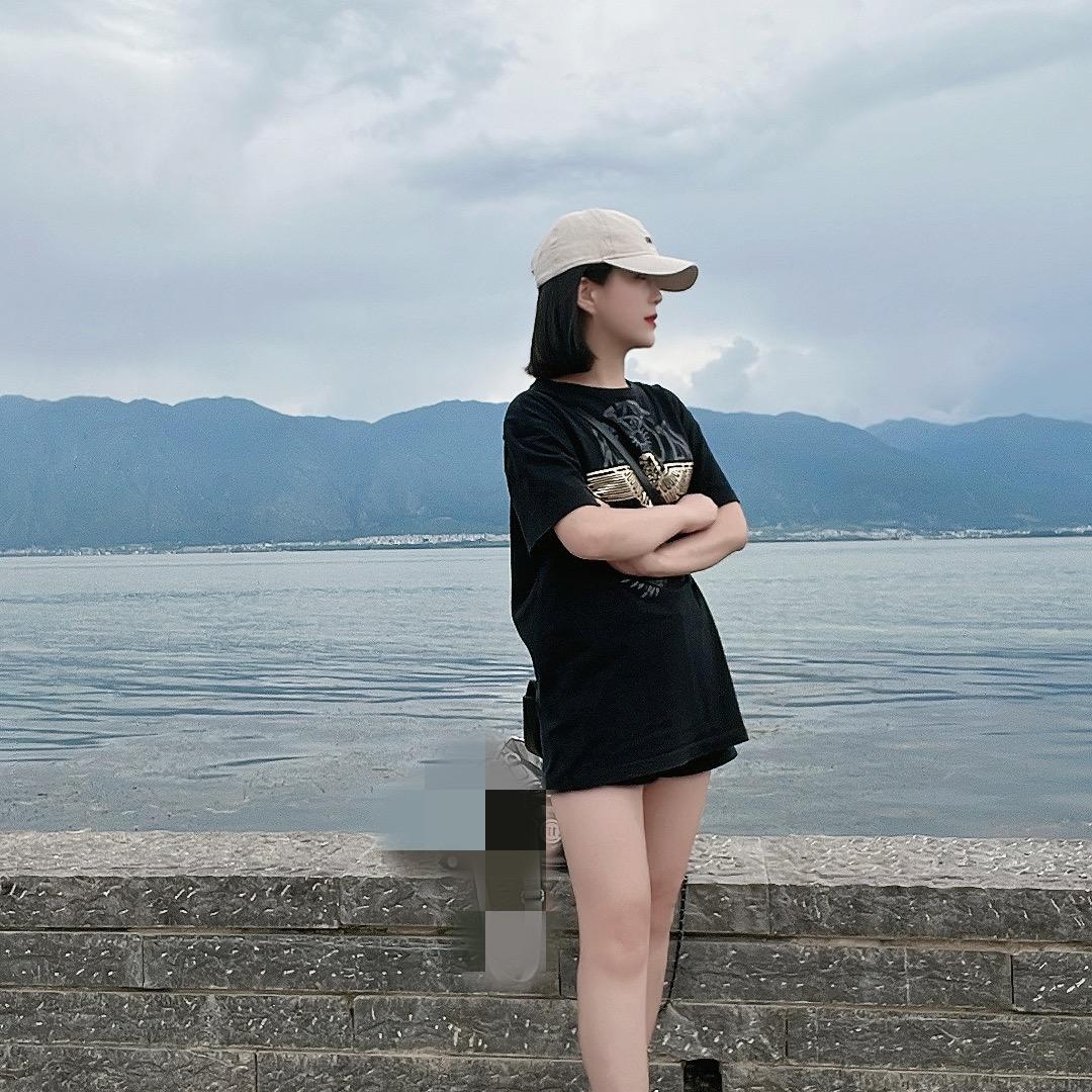 🌊思思🌊