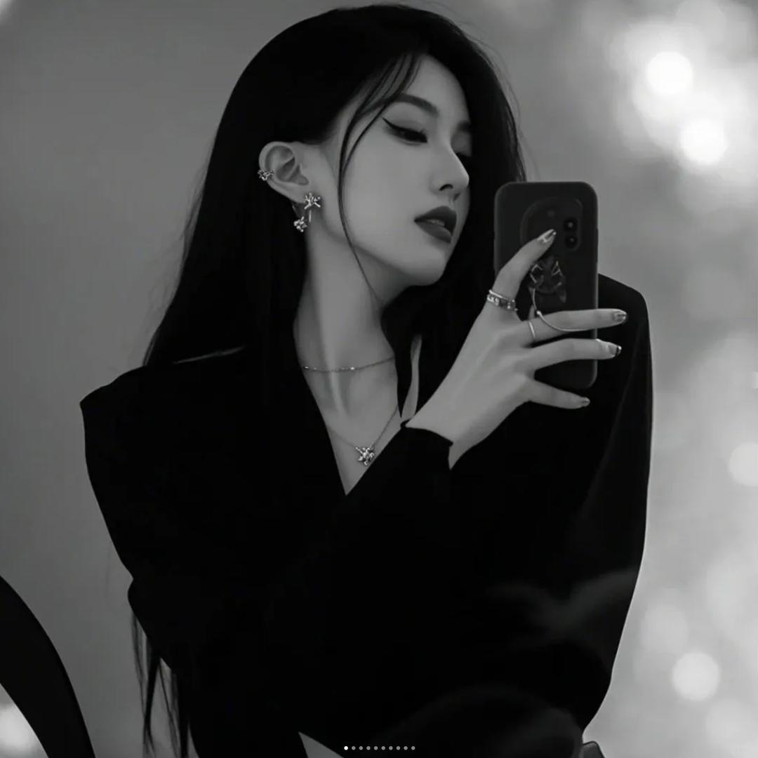 ✨ Lorna 洛娜