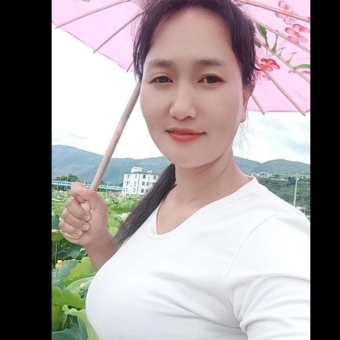 小梅子（每晚9点10分开播）