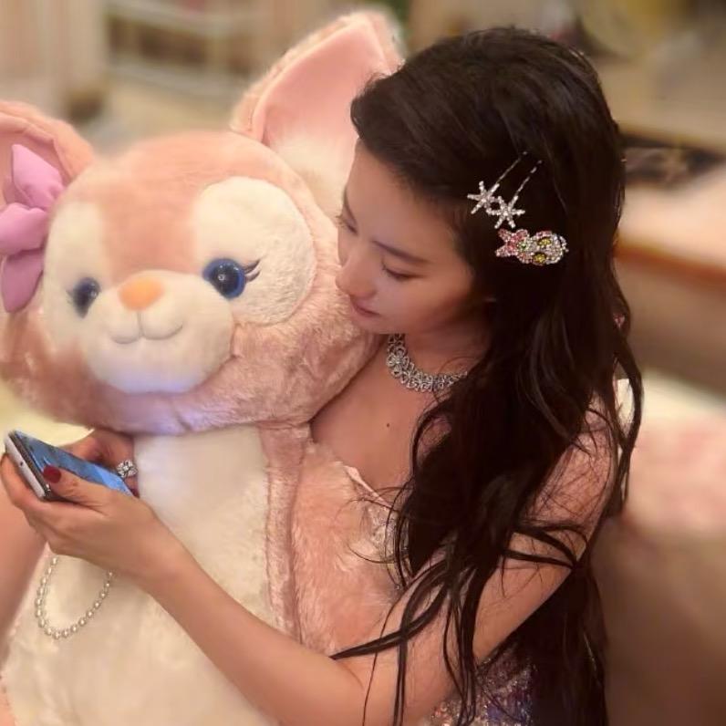 不爱吃香菜的momo