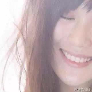 喀什市姐妹时尚潮牌大码女装零售批发