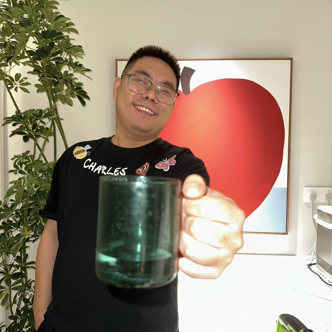 郑大锤，干杯！