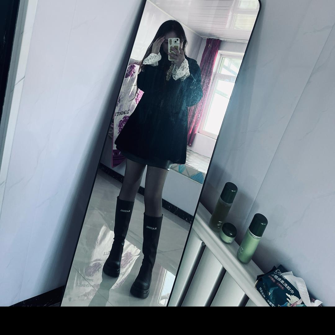 奶茶给我喝一口/