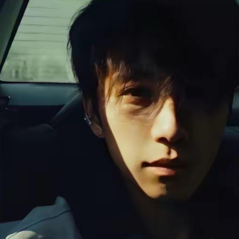 凌晨四点睡不着.