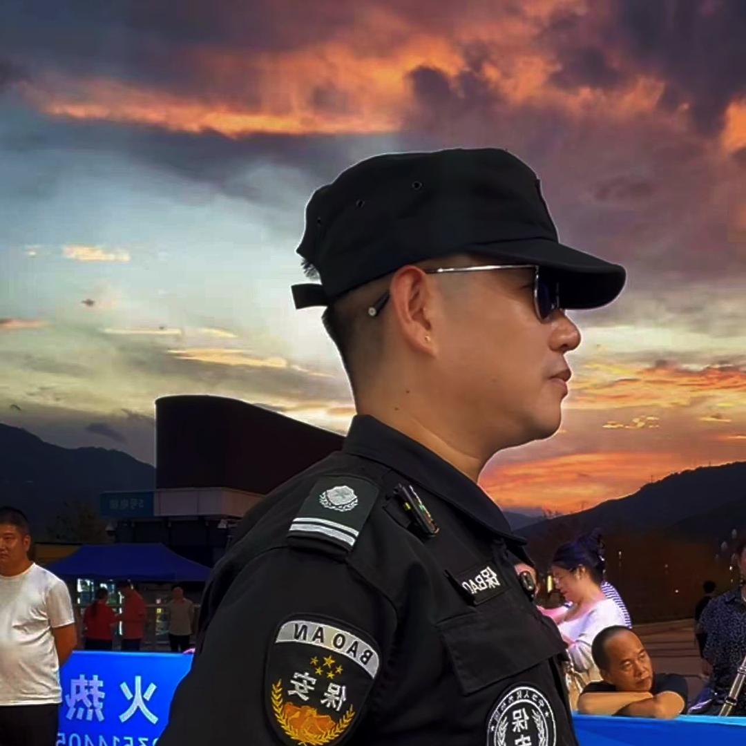 王队（索图大舞台安保）
