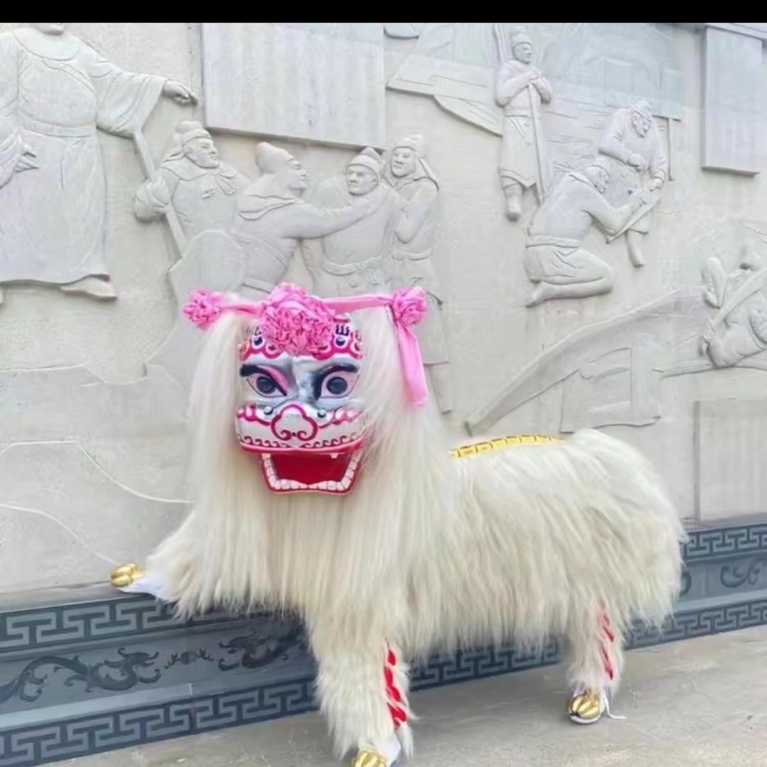 山东飞跃小白狮表演团